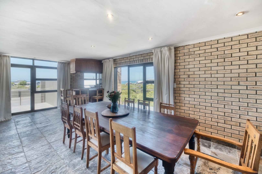 4 Bedroom Property for Sale in Pearly Beach Western Cape